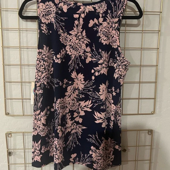 Sew In Love Navy & Pink Floral Sleeveless Top | NWT | Sizes S & M | Office-Ready - Picture 4 of 4